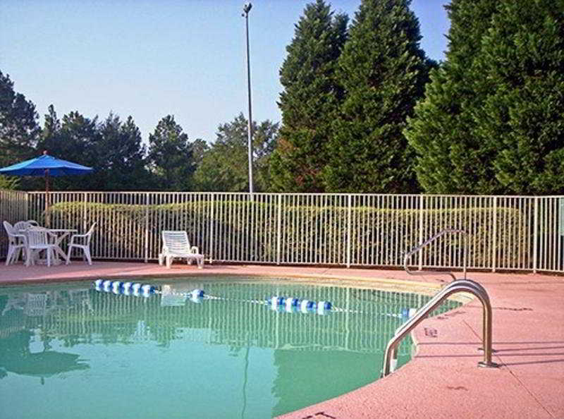 Super 8 By Wyndham Aberdeen Southern Pines Экстерьер фото